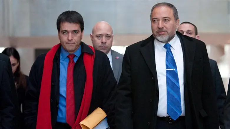 ליברמן ושלום