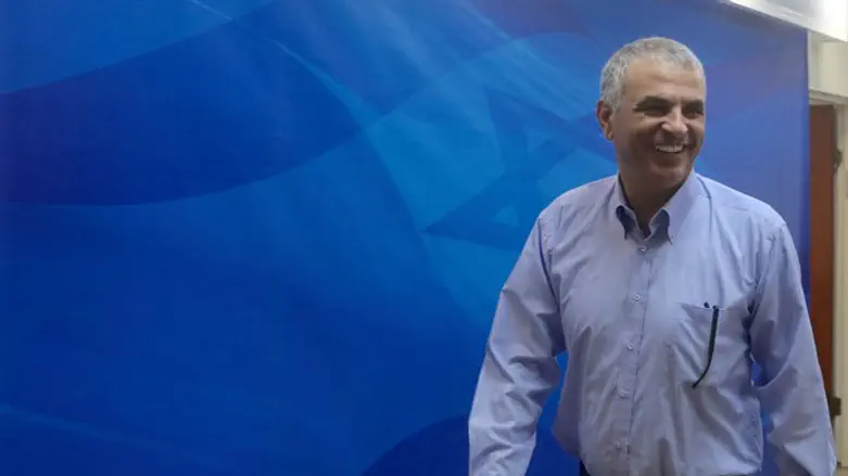 חיסכון. שר האוצר כחלון