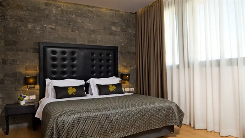 חדר במלון הזוכה