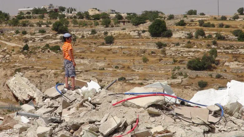 "השכונה נמצאת בתוך קו כחול ובאזור בעל תב"ע בתוקף". ההרס בגבעת גל