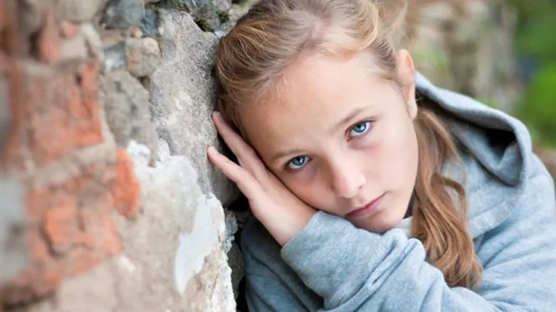 Creating Security for Children in a Scary World ( Thinkstock)ילד ילדה ילדים רגש