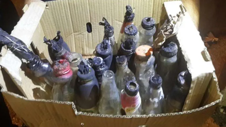 Firebombs thrown towards Psagot