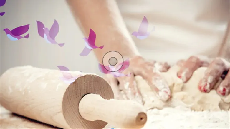 זו השבת שאופים חלות בצורת ציפור?