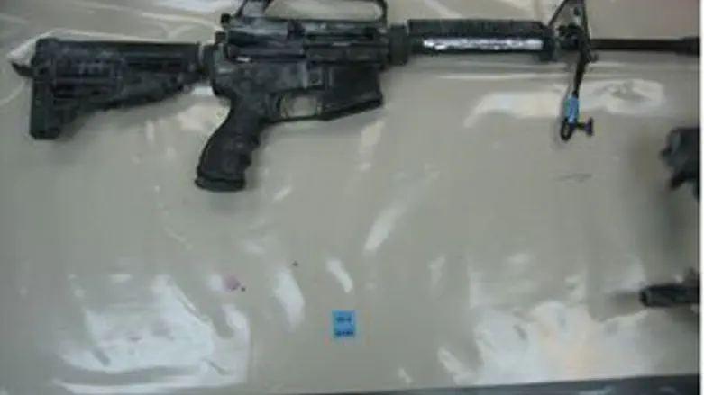 הנשק ממנו נרצח הרב חי