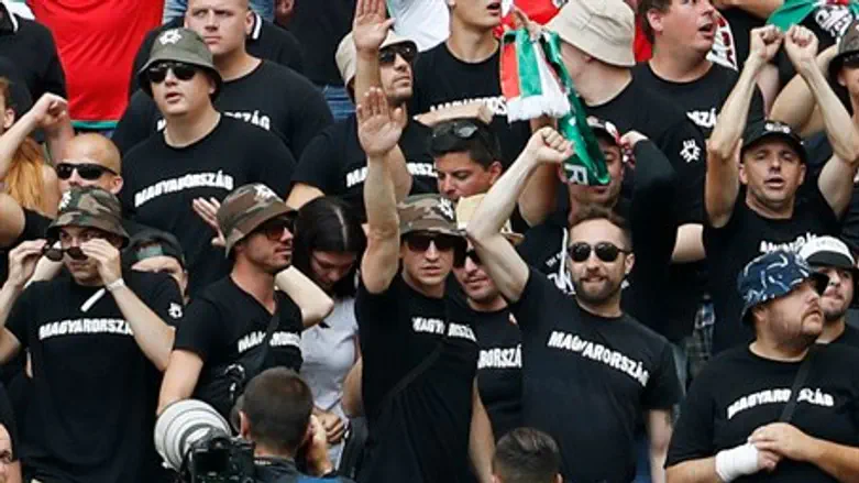 Hungarian far-right ultras perform Nazi salutes during EURO 2016