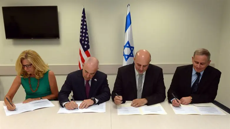 החתימה על ההצהרה