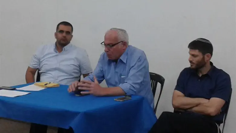 מימין: סמוטריץ', אריאל ואופיר סופר