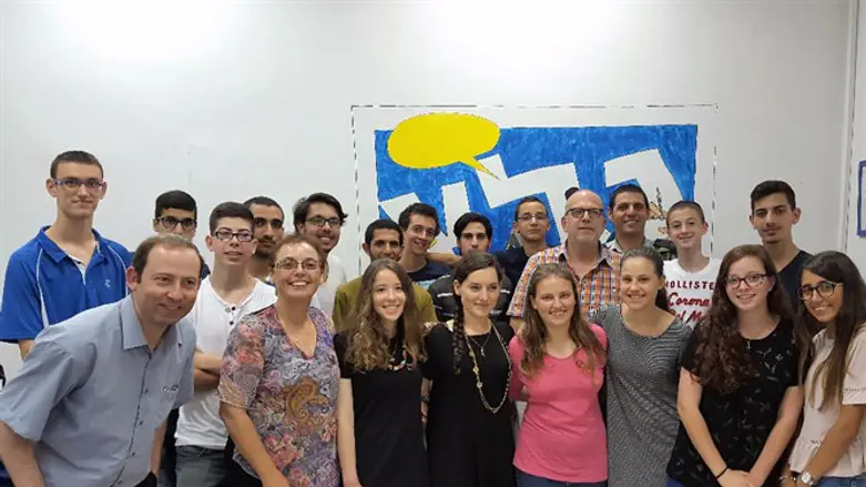 תמונה קבוצתית באולפני גל"צ