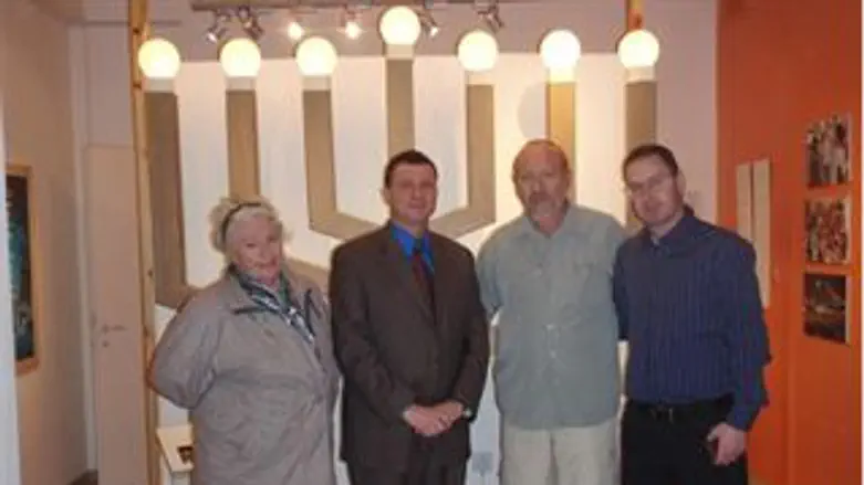 השר אדלשטיין במוזיאון גוש קטיף