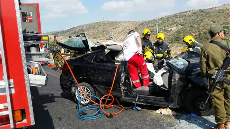 חילוץ נפגעים מכלי הרכב