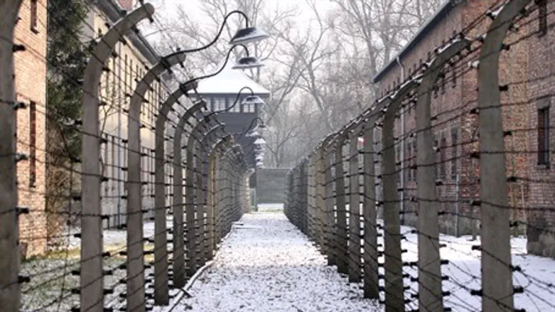 הציל רבבות ונשכח. אושביץ