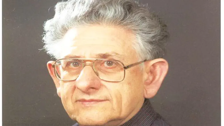 אליקים העצני