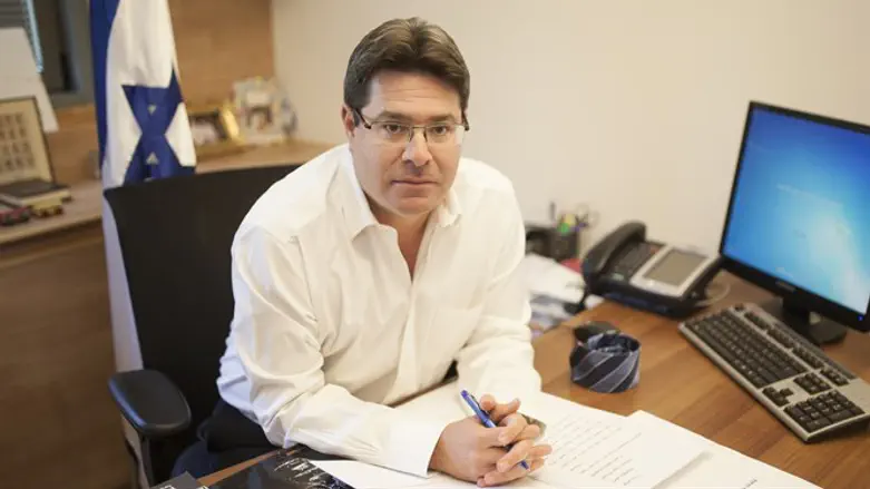 "אני לא האגף הימני בליכוד, אני הליכוד". השר אופיר אקוניס