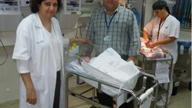 ד"ר דואק וד"ר רוטשליד בתינוקיה בכרמל  