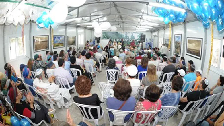 Celebrating two year anniversary of Oz veGaon