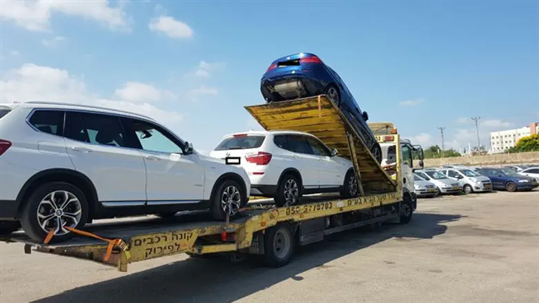 רכבי היוקרה שחולטו