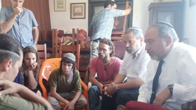 Авигдор Либерман в Отниэле