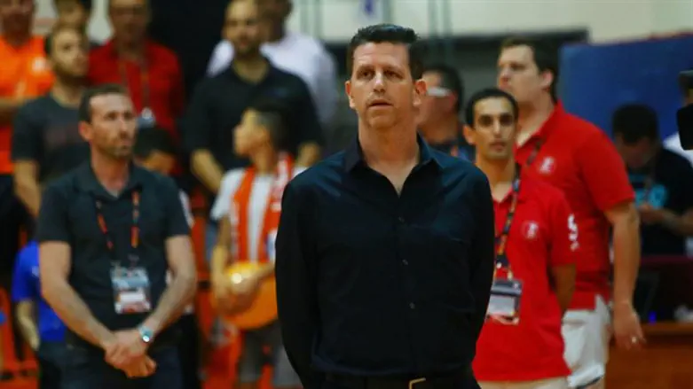 שרון אברהמי. חושב אחרת