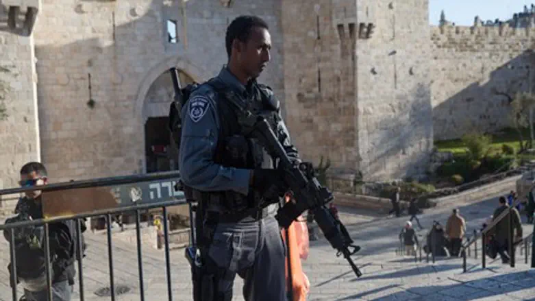 Пограничная полция возле Дамасских ворот