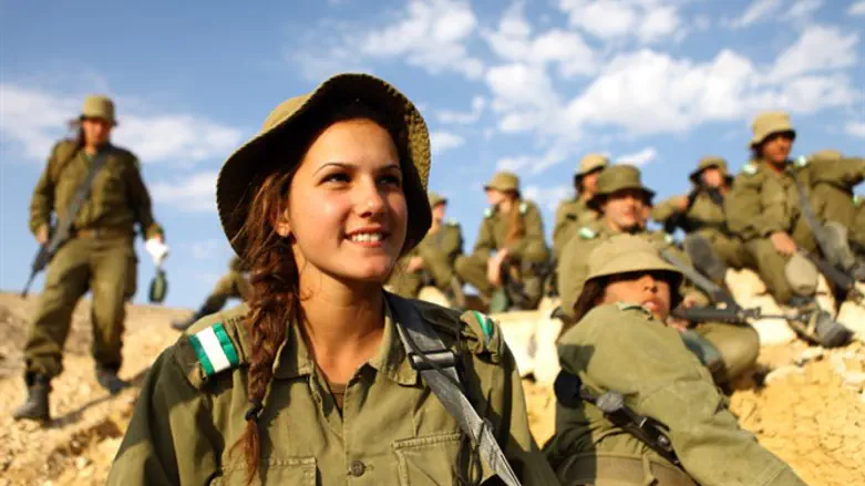 Female IDF soldiers