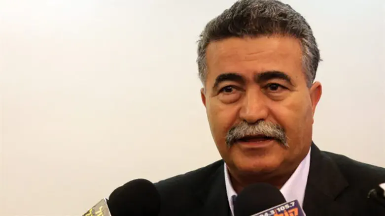 Environment Minister Amir Peretz