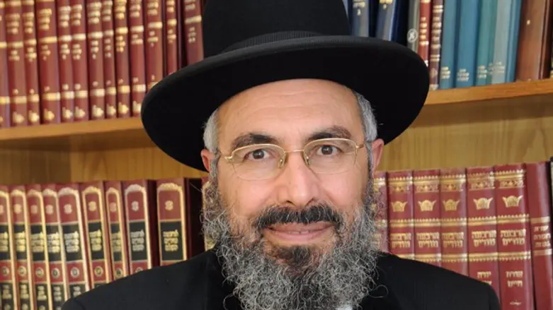 הרב רמון ערוסי נגד מערך הגיור