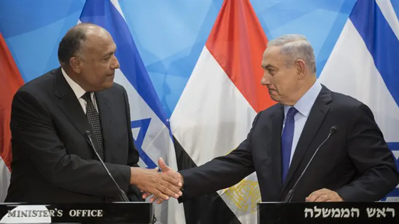 מחירה של פגישה בקהיר עלול להיות יקר מאוד. נתניהו ושר החוץ המצרי