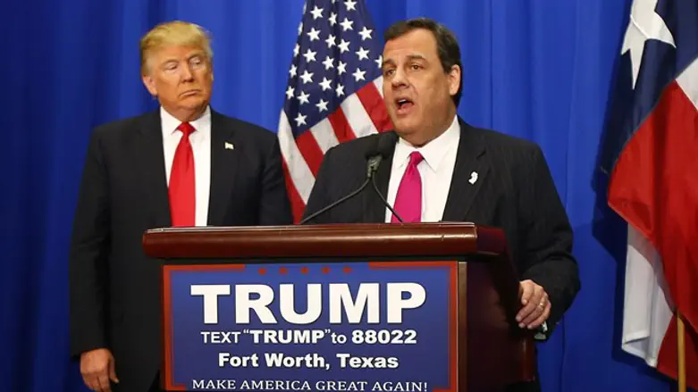 Chris Christie endorses Trump