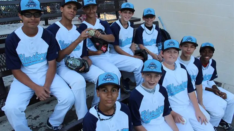 Jacob Steinmetz, back row, second from right, and his Brooklyn Bluestorm teammates