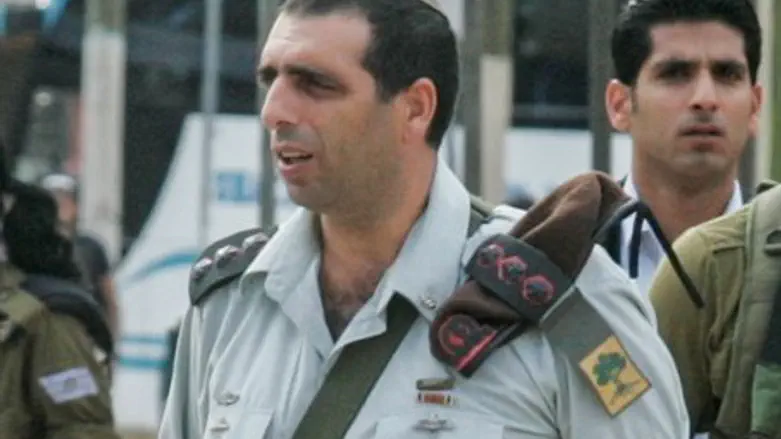 Офек Бухрис