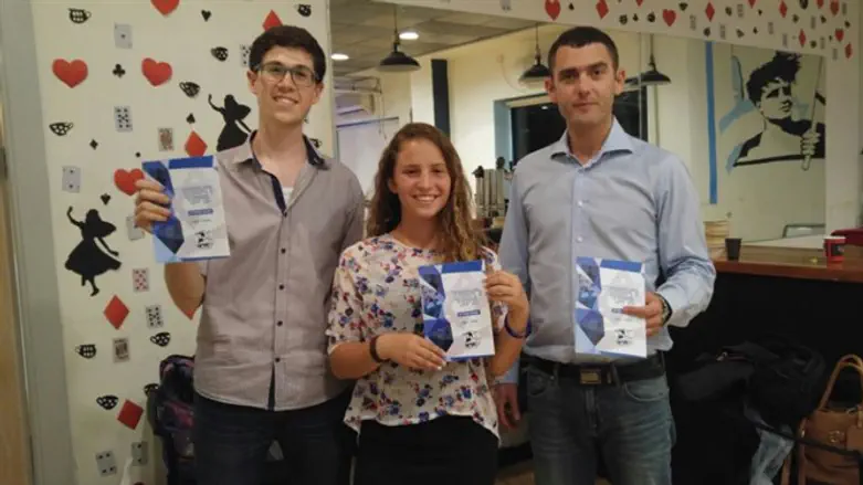 מימין לשמאל: מתן פלג, אורית מרק ורועי שטרסברג