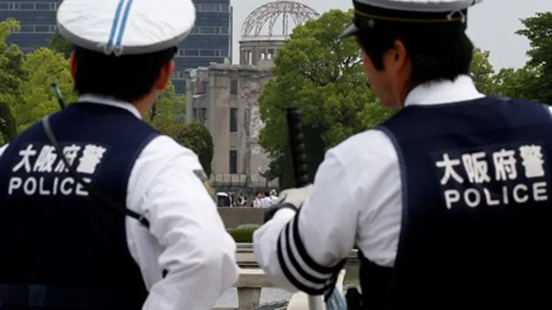 Японские полицейские