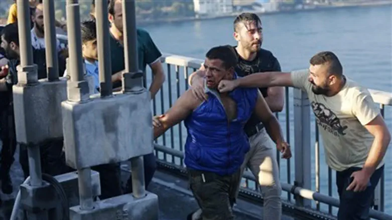 Loyalists beat Turkish coup supporter