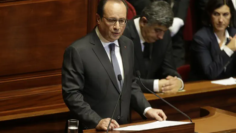 President Francois Hollande addresses emergency parliamentary session on Paris attacks
