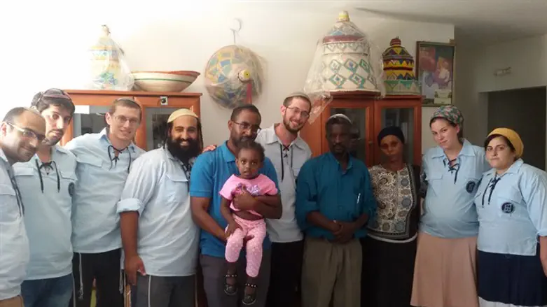 הרכזים בבית משפחת מנגיסטו