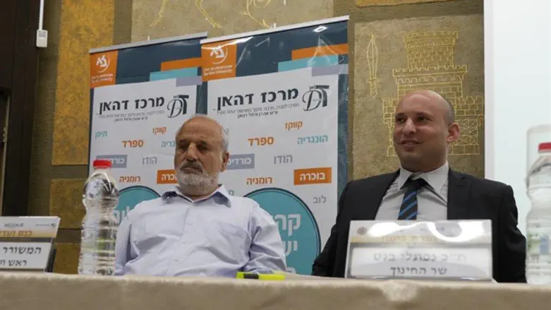 השר בנט בכנס. היום