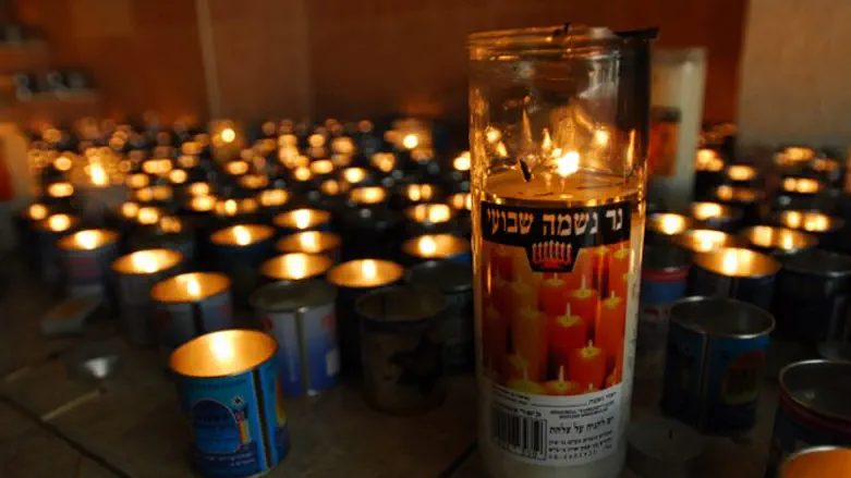 Memorial candles (illustrative)
