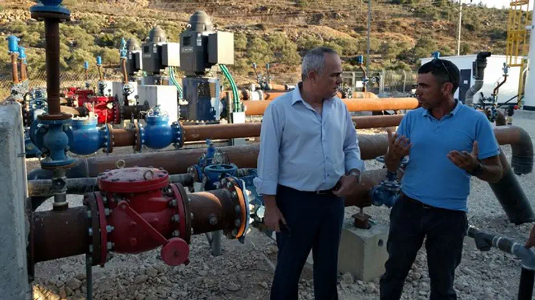 השר שטייניץ מבקר בקידוח אריאל 1