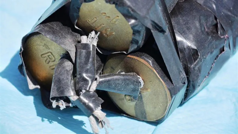 Makeshift bomb (archive)