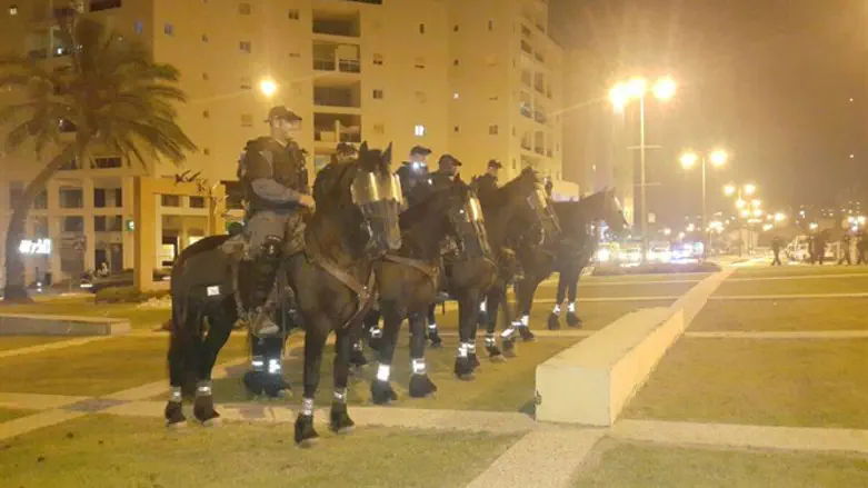 Конная полиция Ашкелона. Иллюстрация