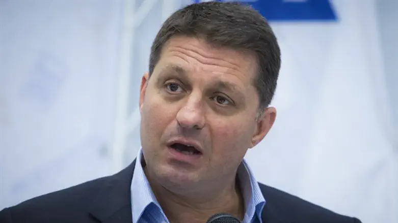 חיים ביבס