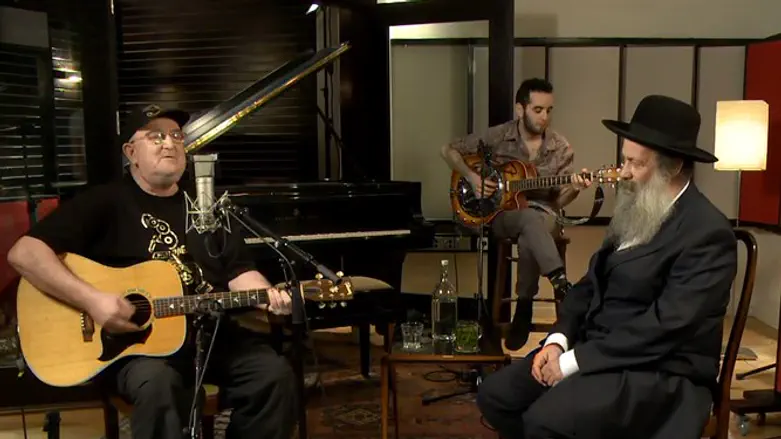 מוסיף גוון יהודי. רנד בדואט