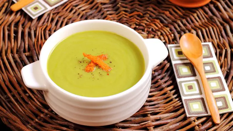 מרק אפונה וגזר