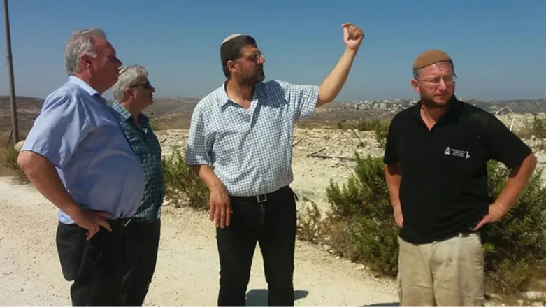 ח"כ ברושי בביקור בעמונה