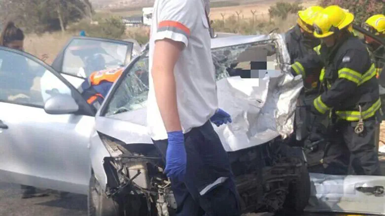 זירת התאונה בכביש 4