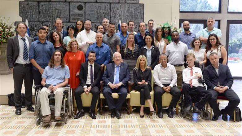 נשיא המדינה עם הכותבים ברשתות החברתיות