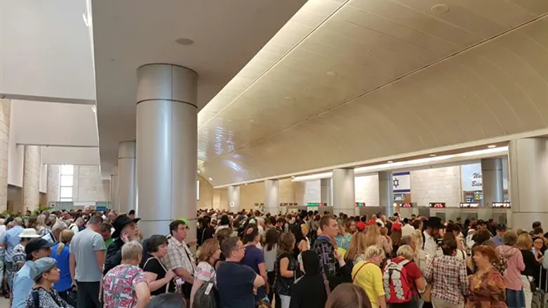 עומסים כבדים בביקורת הגבולות