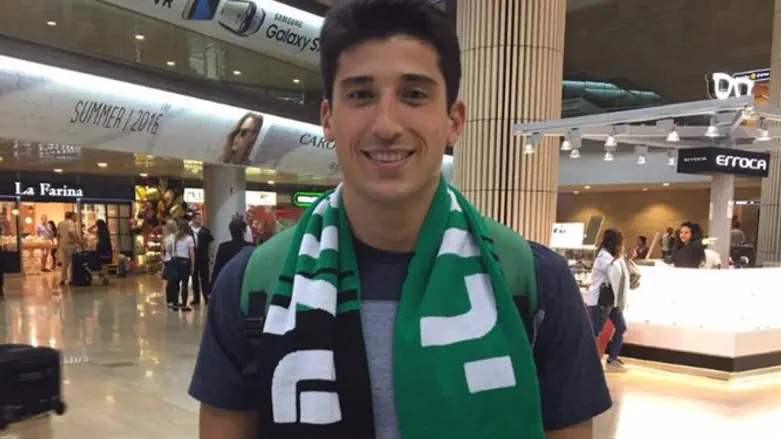 נחת בישראל. ג'ון דיברתולומאו