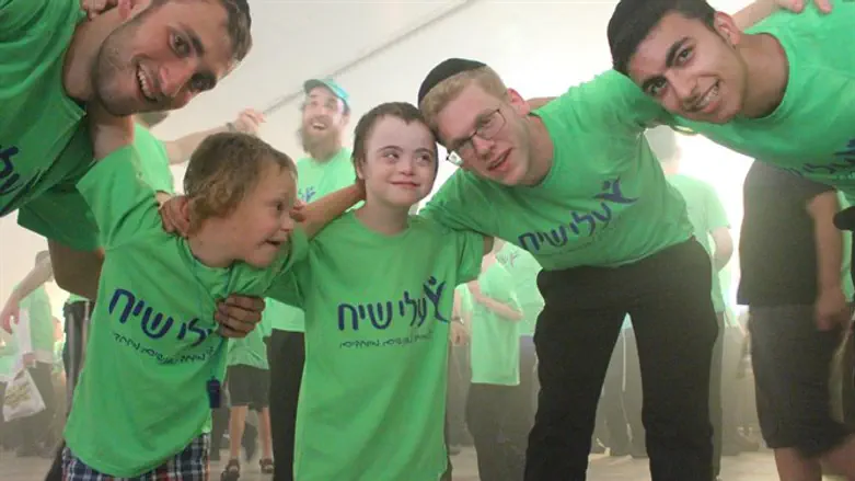 מחנה הקיץ של "עלי שיח"