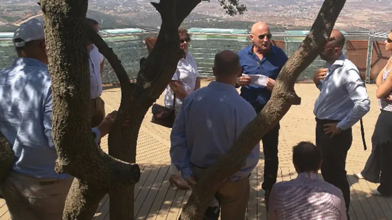 Офер Шелах на северной границе Израиля